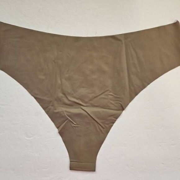 2 pairs SKIMS panty Nwt - Picture 7 of 9